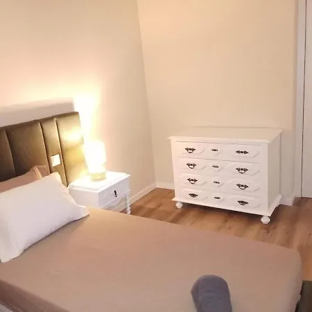 Esmeralda House Com Garagem Privada *