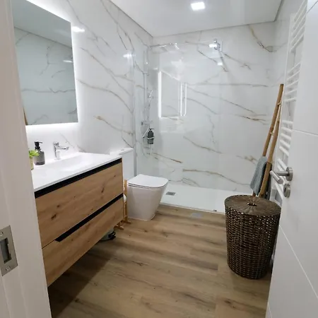 Esmeralda House Com Garagem Privada Apartment Braga