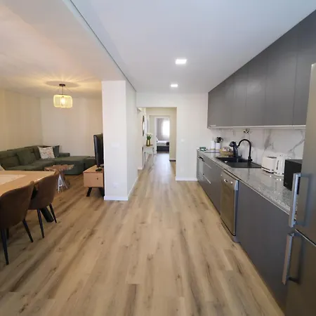 Esmeralda House Com Garagem Privada * Braga